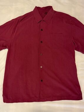 Tommy Bahama Men's Red Short Sleeve Silk Button Up Shirt Medium Burgundy